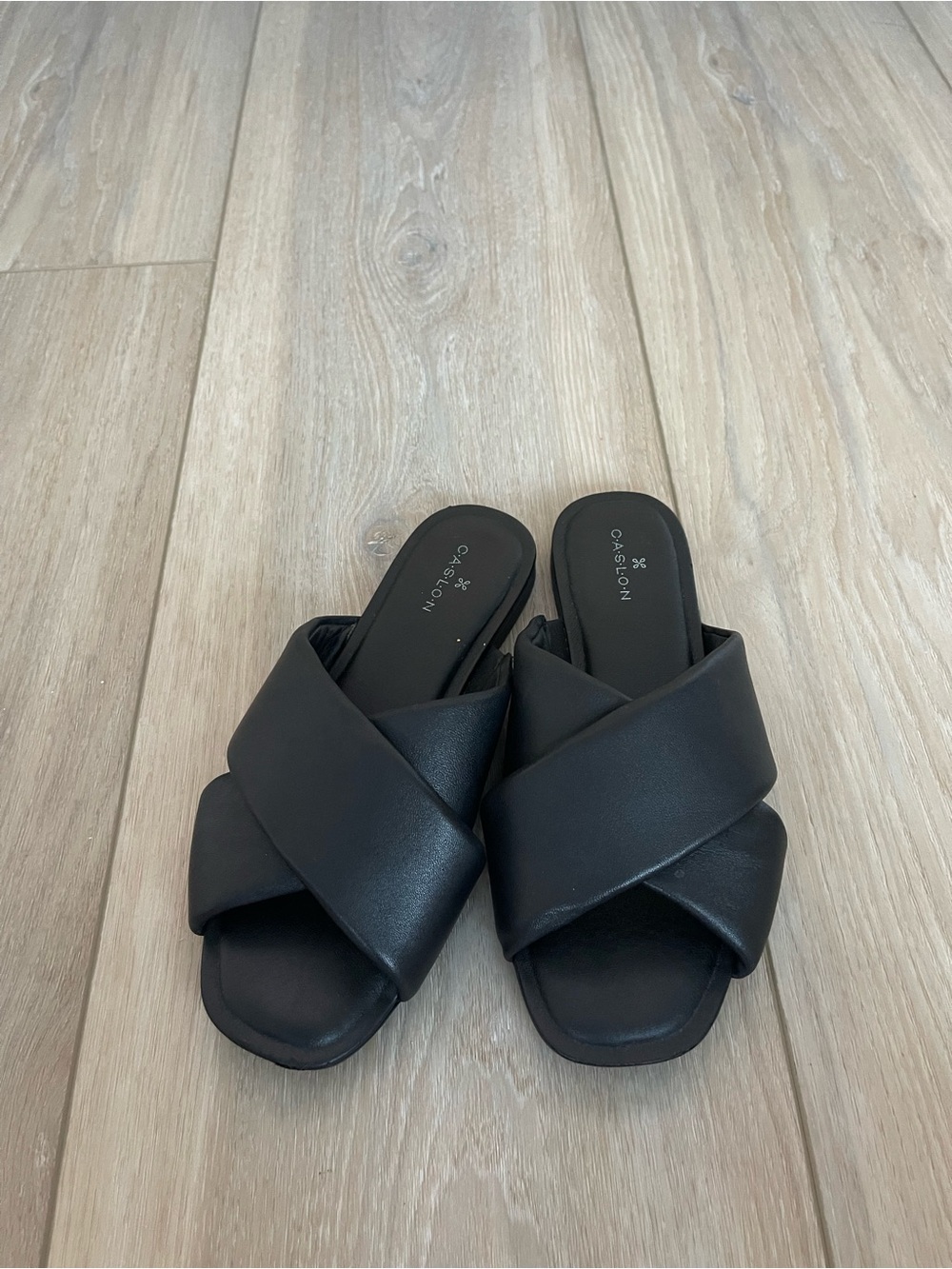 Carlson Black Cross-Band Slide Sandals
